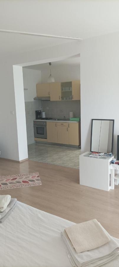 Feel Good Apartment Banjol Exterior foto