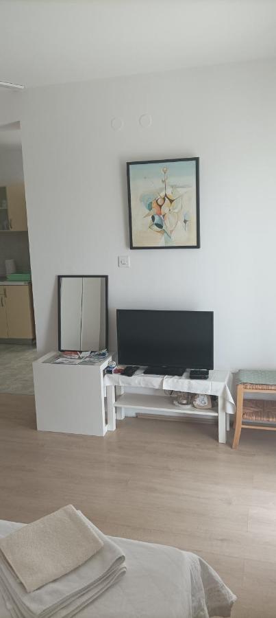 Feel Good Apartment Banjol Exterior foto
