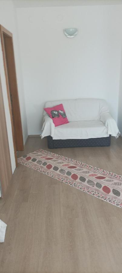 Feel Good Apartment Banjol Exterior foto