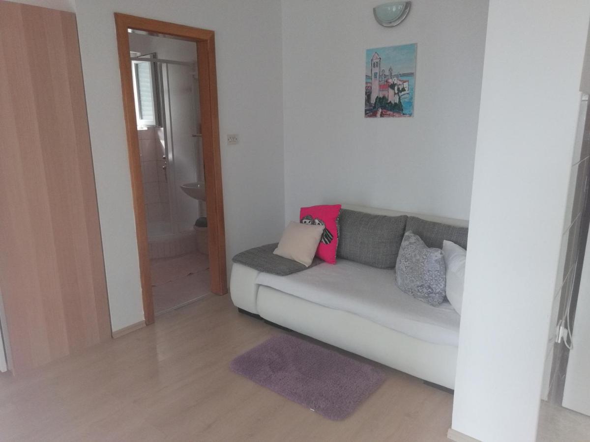 Feel Good Apartment Banjol Exterior foto